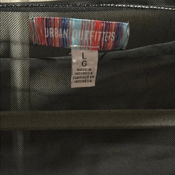 Urban Outfitters Black and White Fitted Crop Blouse - Picture 2 of 3